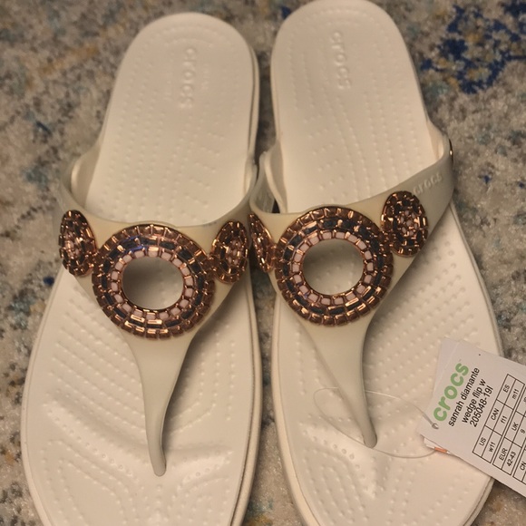 Brand new white Crocs slipper - Picture 3 of 4